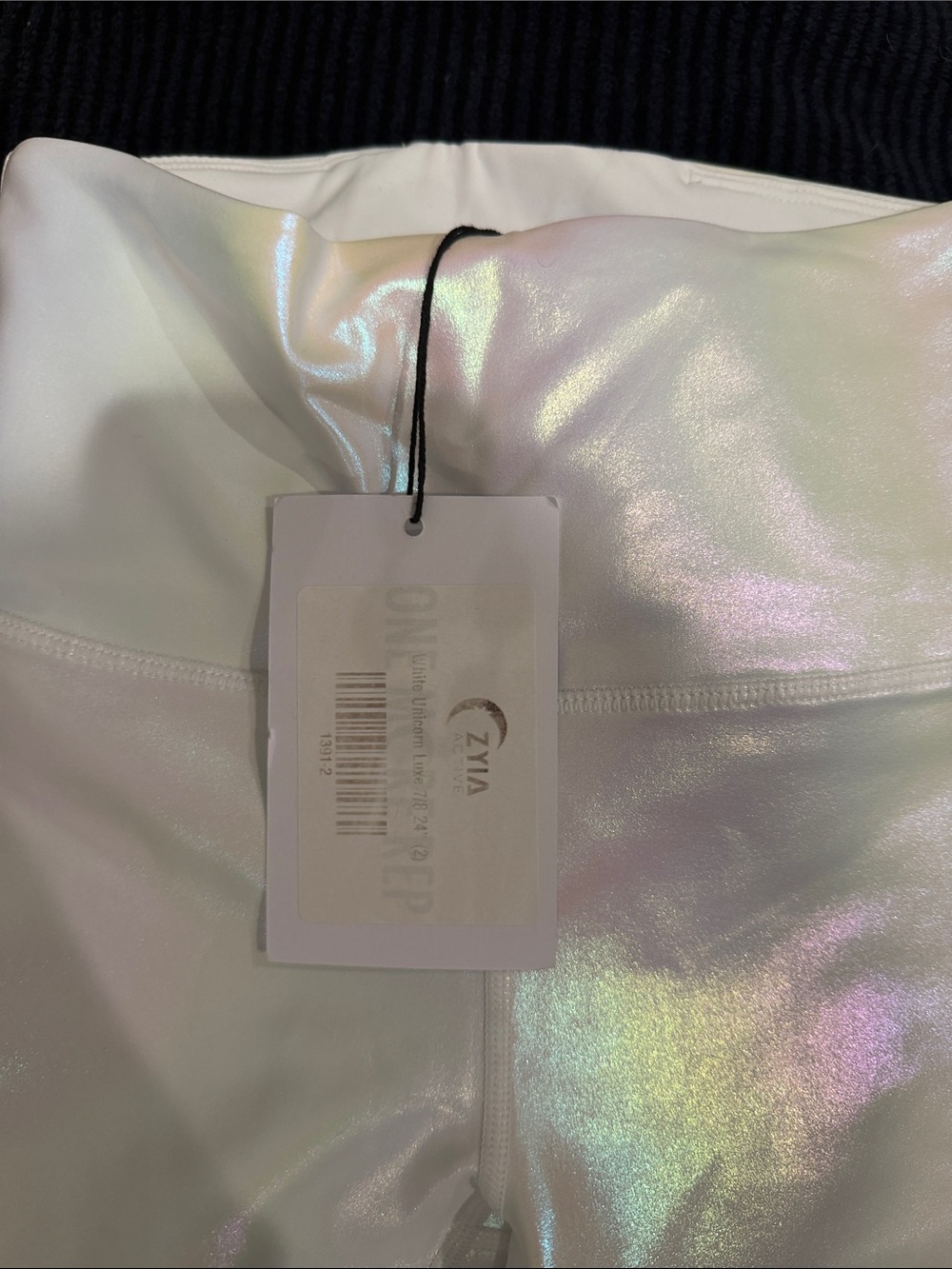 ZYIA women’s Small Iridescent White Leggings - Picture 2 of 7